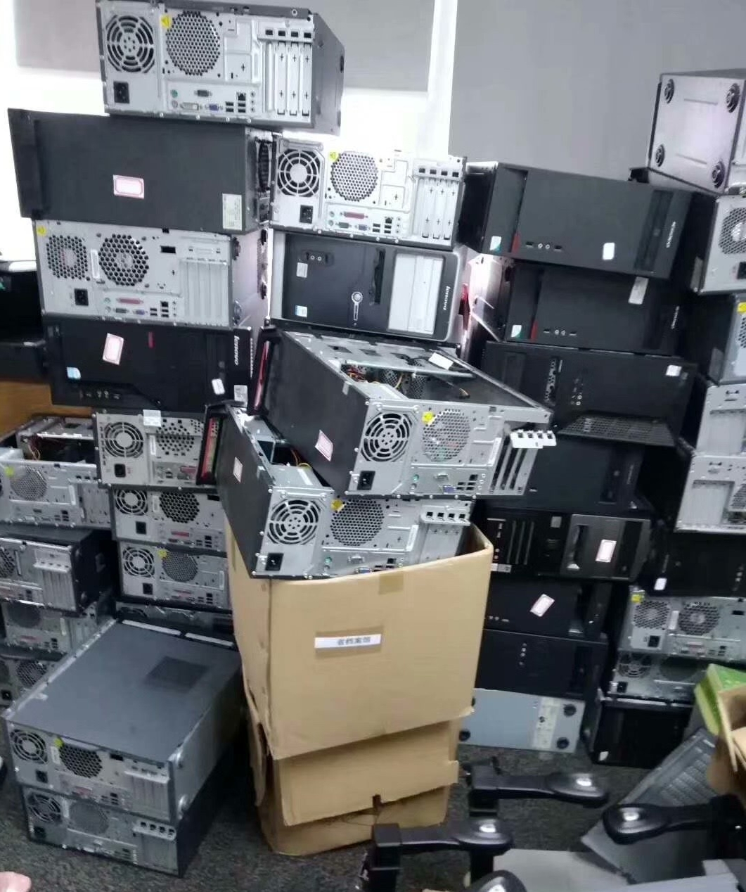 电脑回收现场